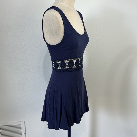 Tobi Blue Mini Dress with Crochet Flower Waist Insert - S - Picture 2 of 10